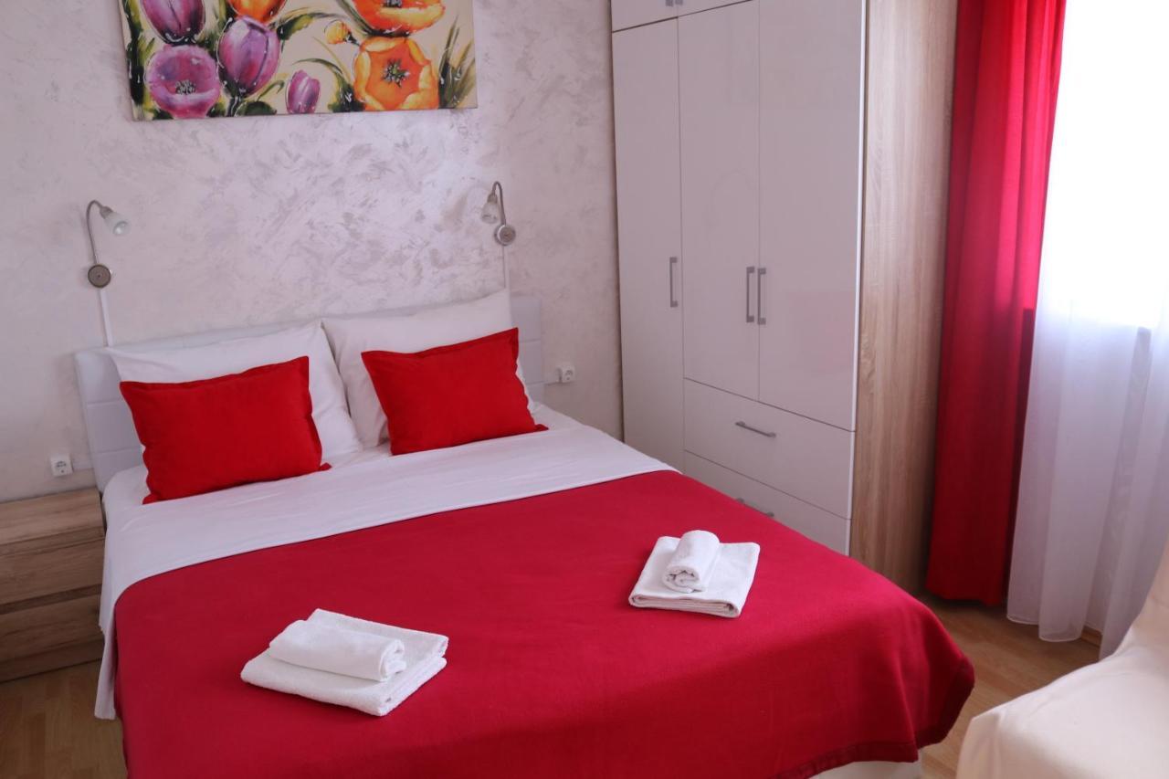 Apartmani Bilokapic พรีมอชเตน ภายนอก รูปภาพ