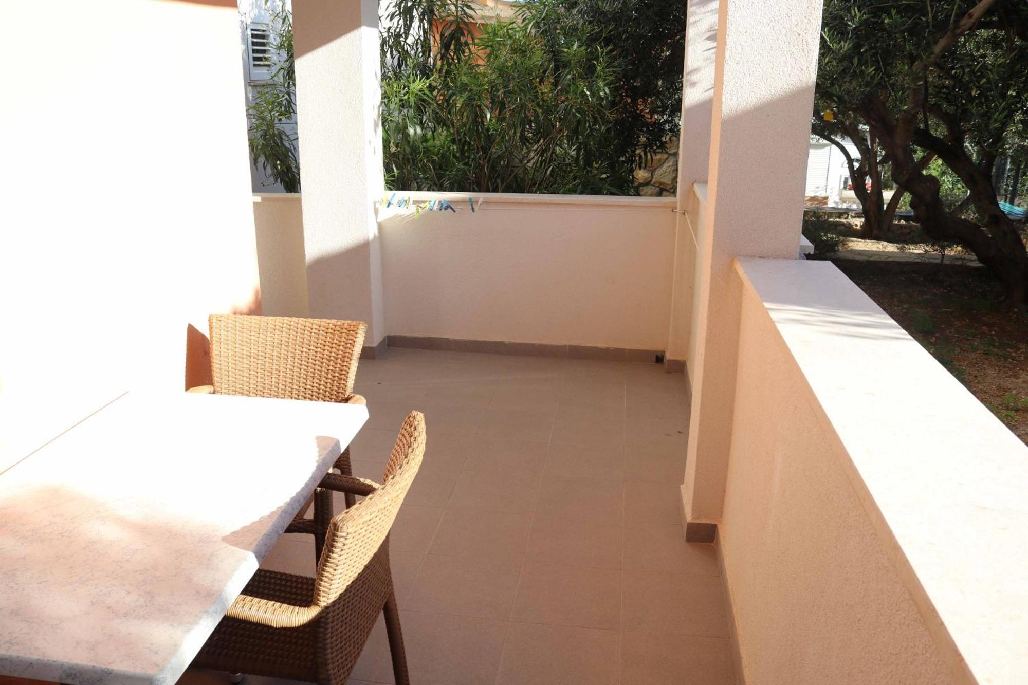 Apartmani Bilokapic พรีมอชเตน ภายนอก รูปภาพ