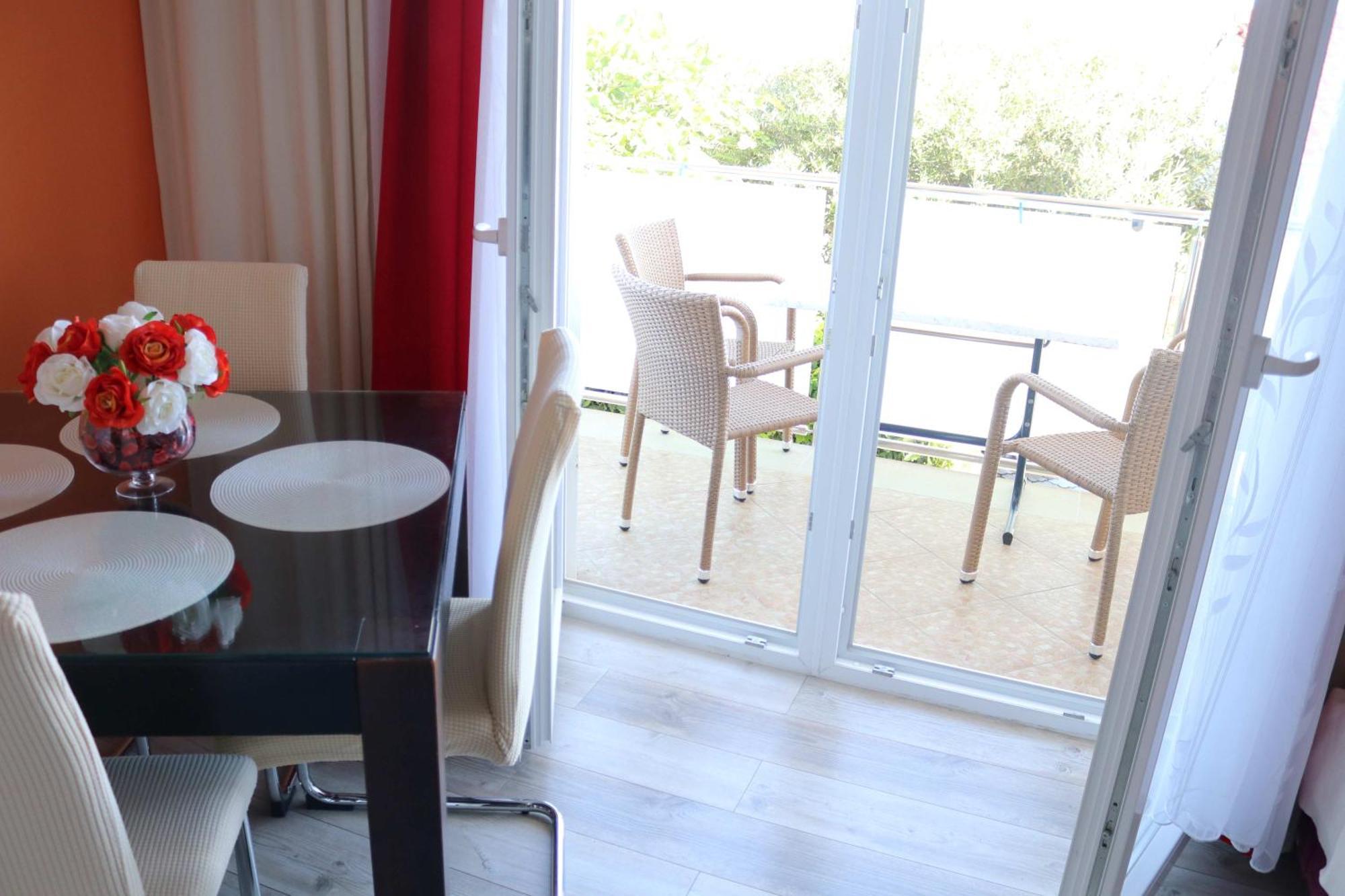 Apartmani Bilokapic พรีมอชเตน ภายนอก รูปภาพ